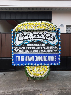 Papan Bunga Duka di Kujangsari